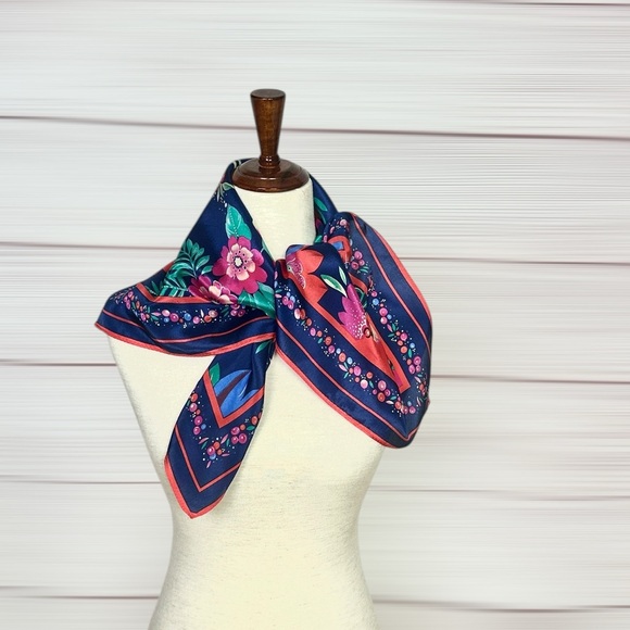 Vera Neumann Silk Square Scarf  Blue Floral Print made in Japan 29x29" - Picture 5 of 9